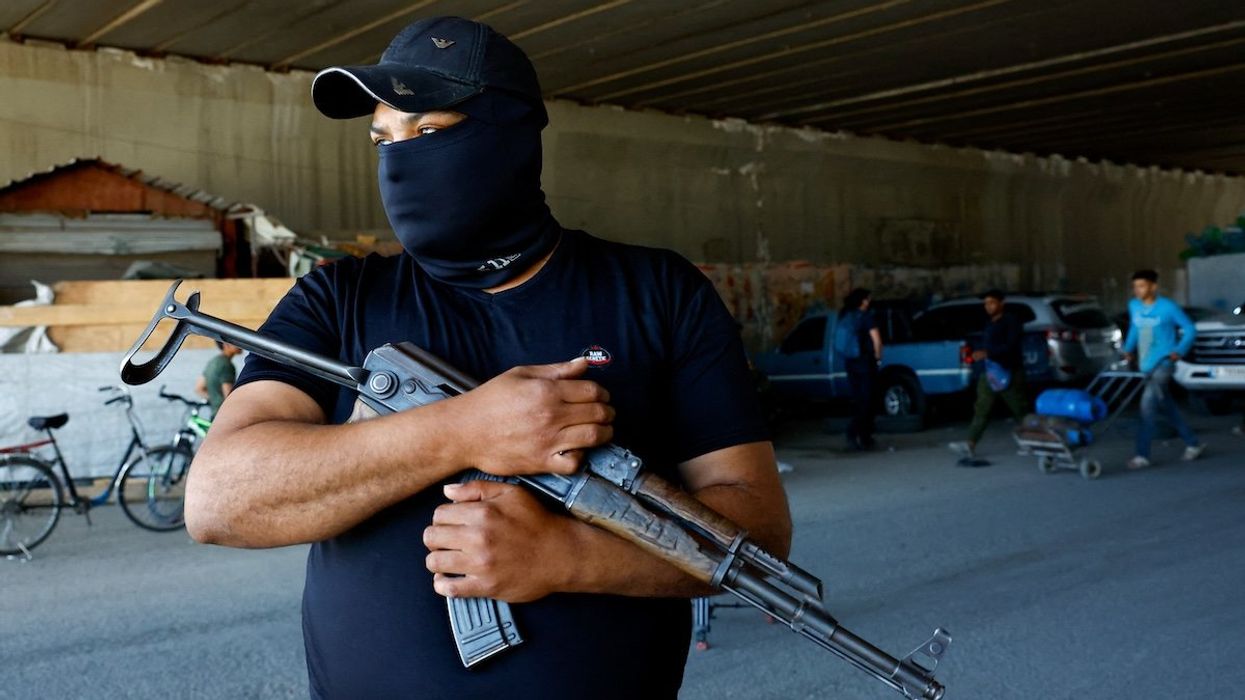 Israel strikes Syrian security forces