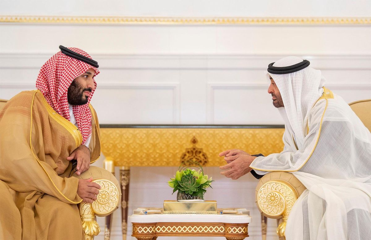 Abu Dhabi's Crown Prince Sheikh Mohammed bin Zayed al-Nahyan talks with Saudi Arabia's Crown Prince Mohammed bin Salman Al Saud in Abu Dhabi, UAE, November 22, 2018.