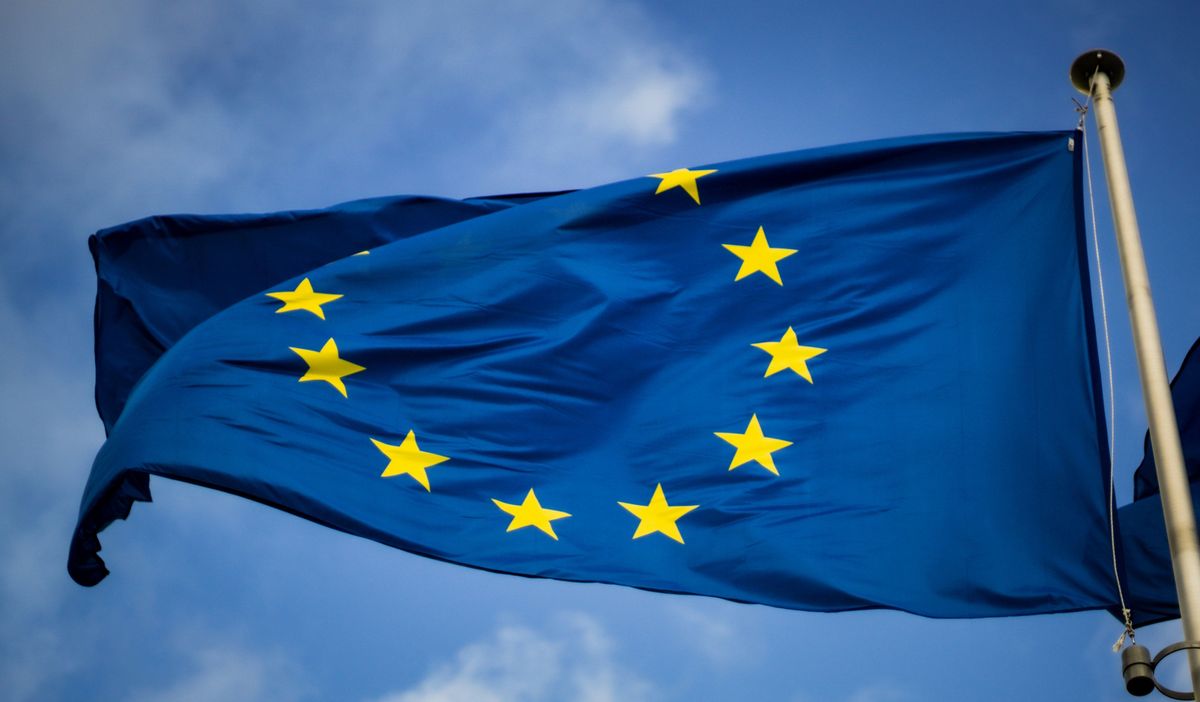 EU adopts new migration pact ahead of June vote