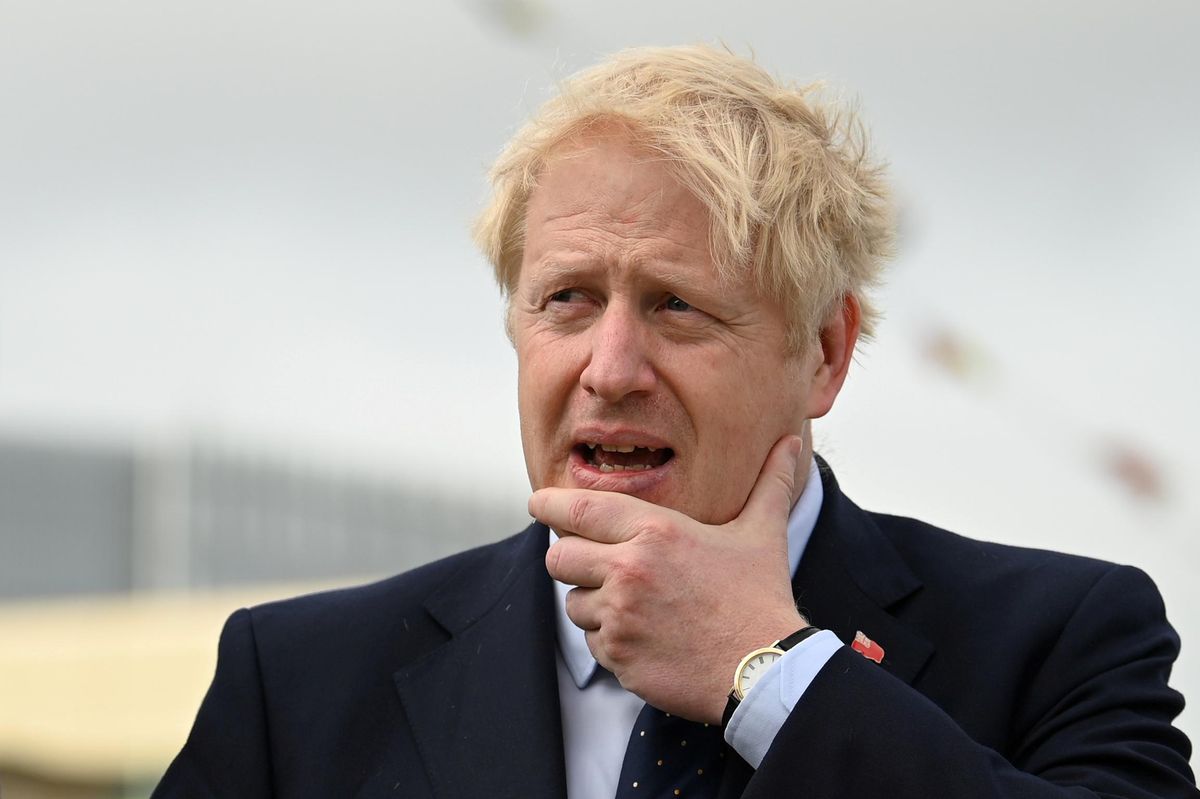 Boris Johnson narrowly escapes defeat