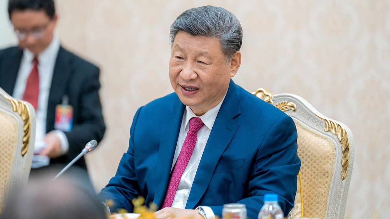 Chinese President Xi Jinping meets with Cambodia's Prime Minister Hun Manet (not pictured) at the Peace Palace in Phnom Penh, Cambodia, April 17, 2025.