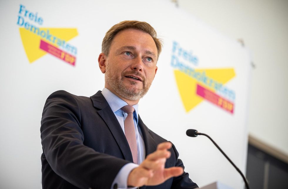 Christian Lindner speaks during a press statement before the parliamentary group meeting in the Bundestag.
