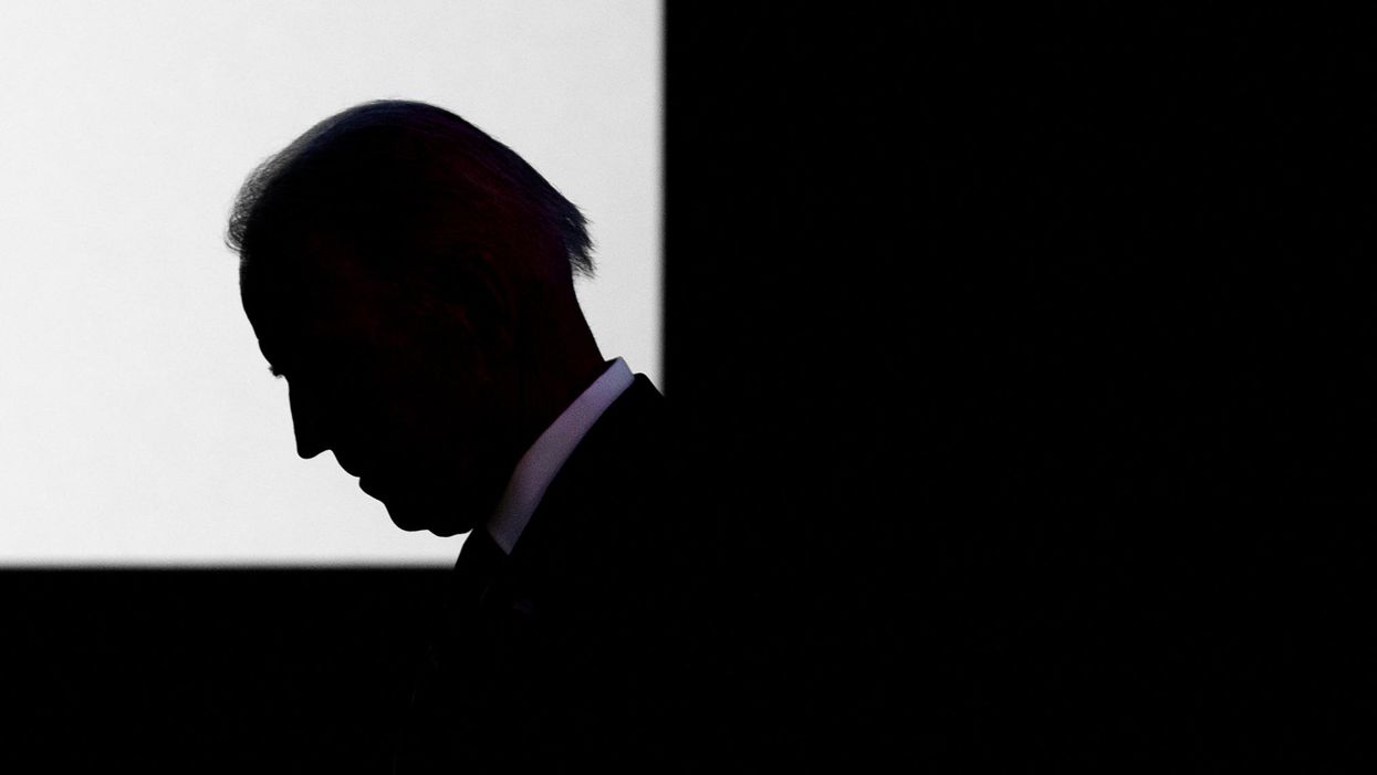 Deadlocked Dems and Republicans on a roll