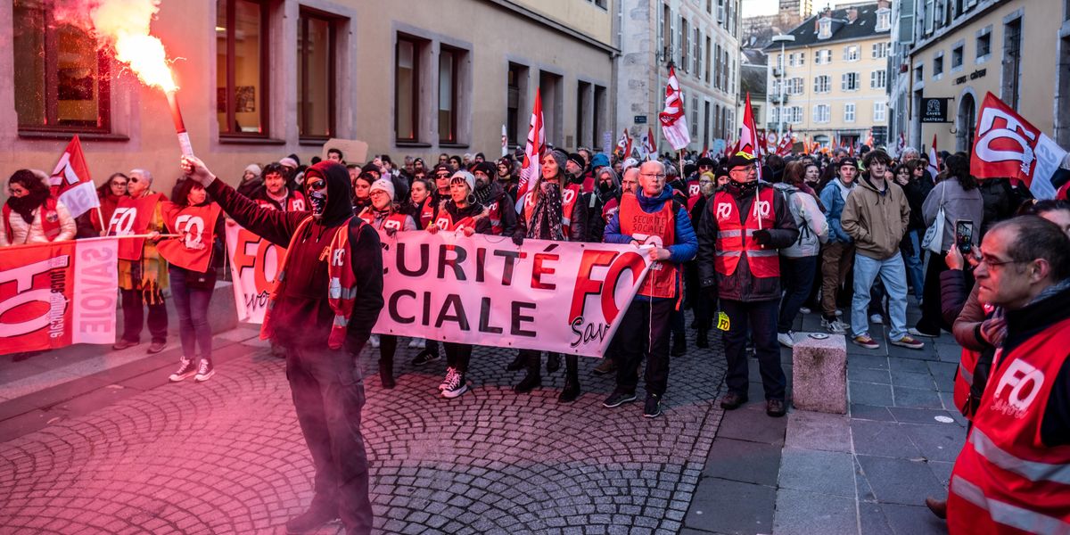 Números duros: los trabajadores franceses se unen, Chile elige el clima sobre el cobre, Kazajstán fija la fecha de las elecciones, maratón Aus Open