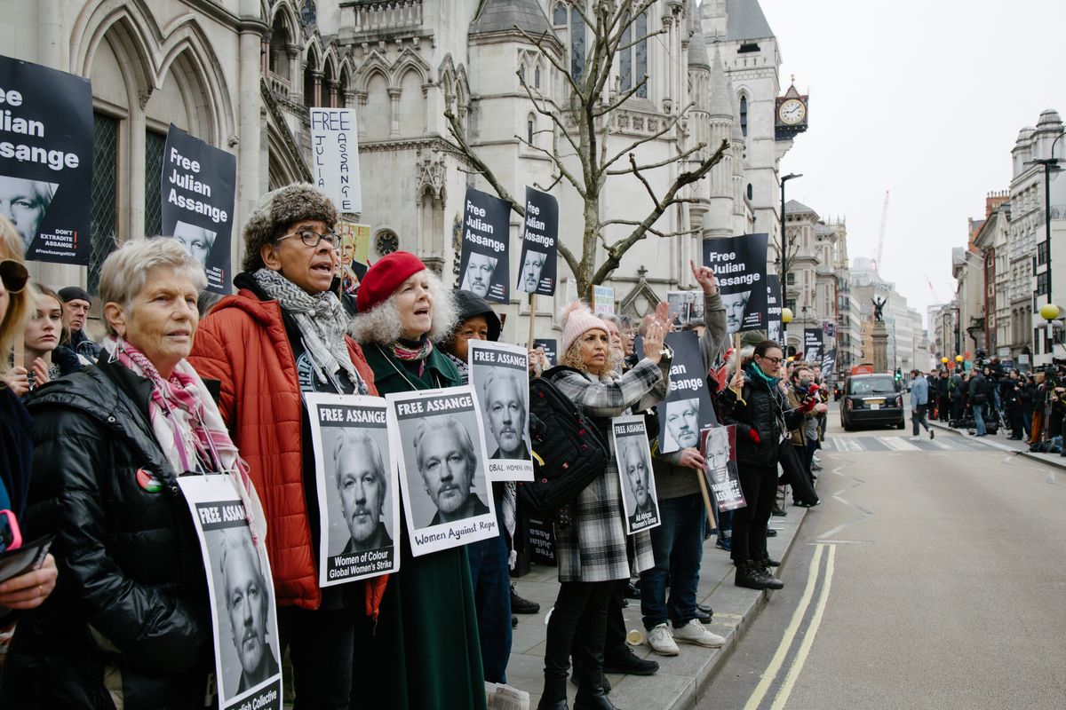 ​Demonstrators protest outside London s Royal Courts of Justice on February 20, 2024, as the court hears WikiLeaks founder Julian Assange s final UK appeal against extradition to the US. 
