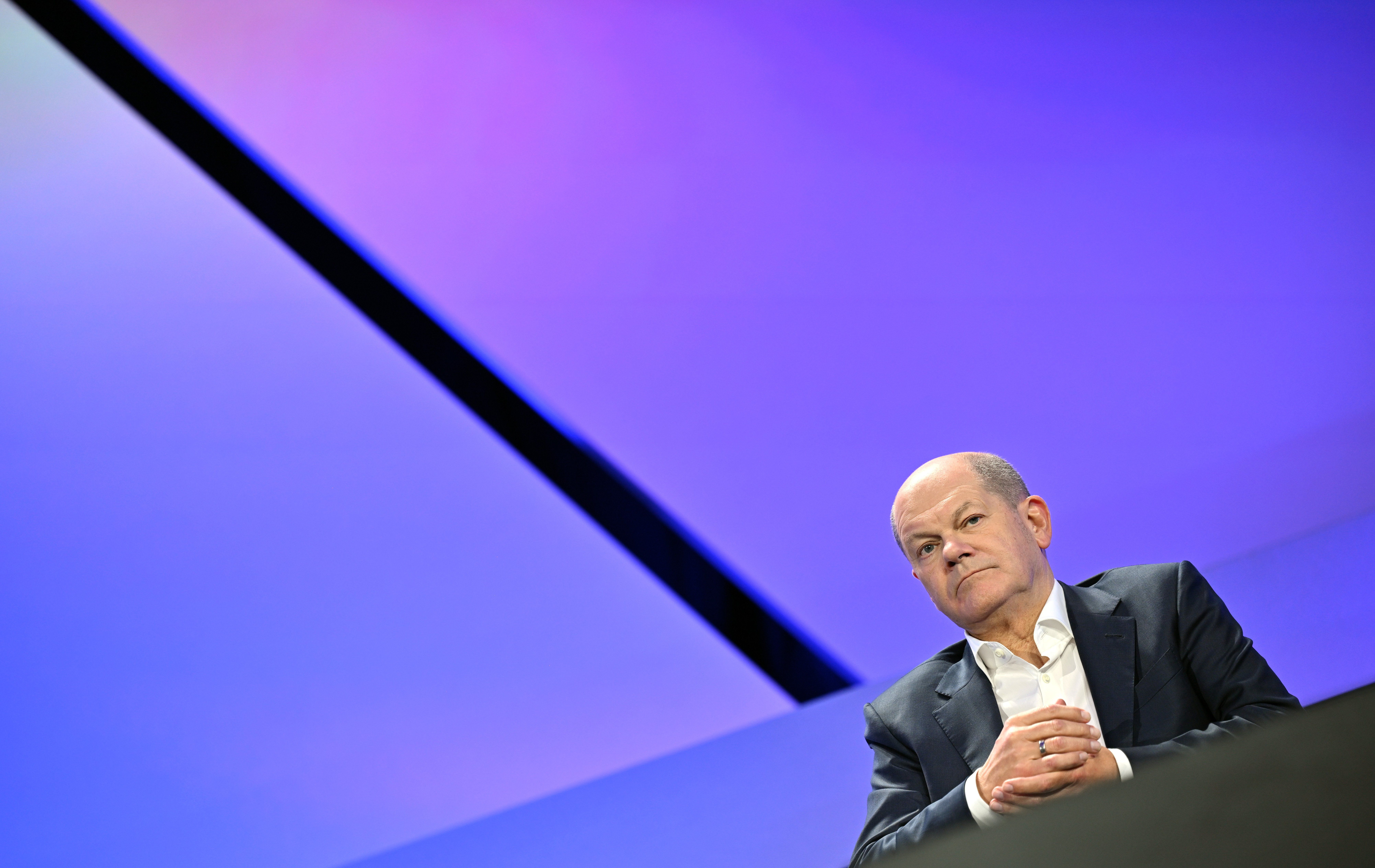 ​Federal Chancellor Olaf Scholz on stage at the Digital Summit 2023 in November.