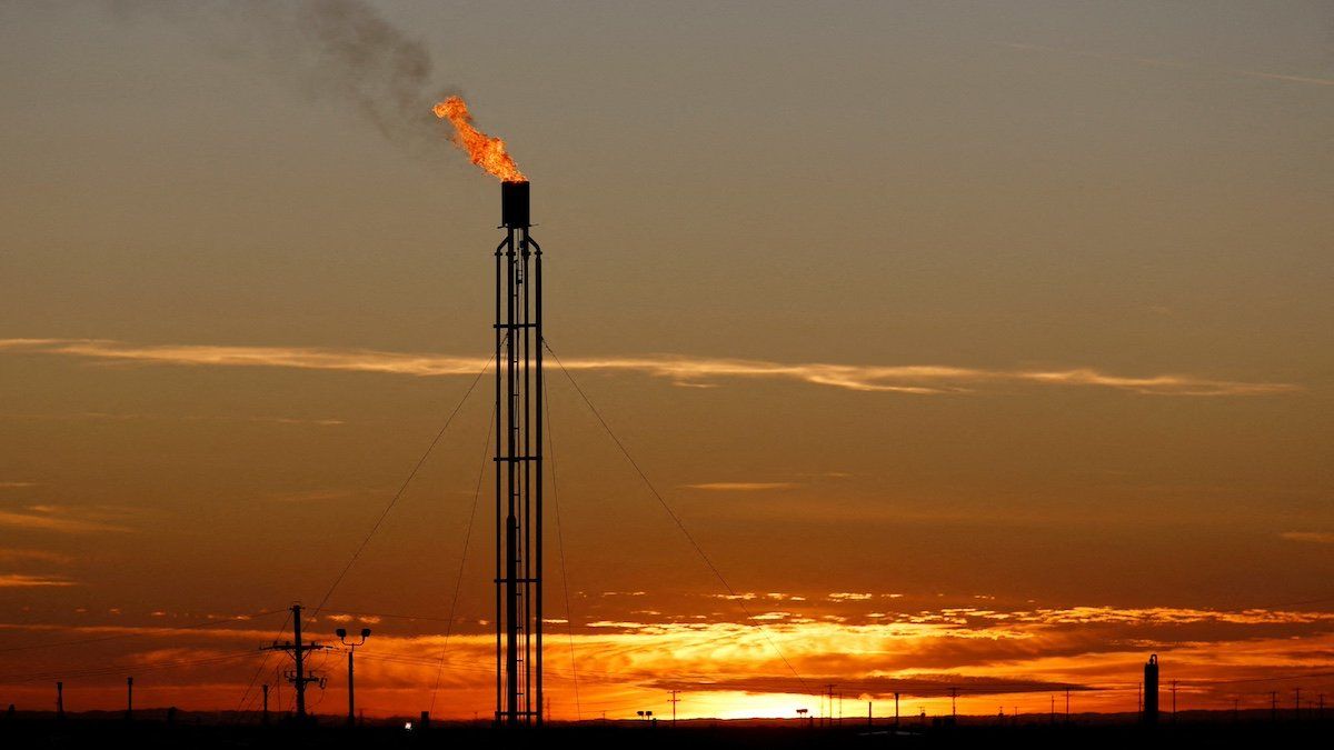 ​FILE PHOTO: A flare burns excess natural gas in the Permian Basin in Loving County, Texas, U.S. November 23, 2019. Picture taken November 23, 2019. 