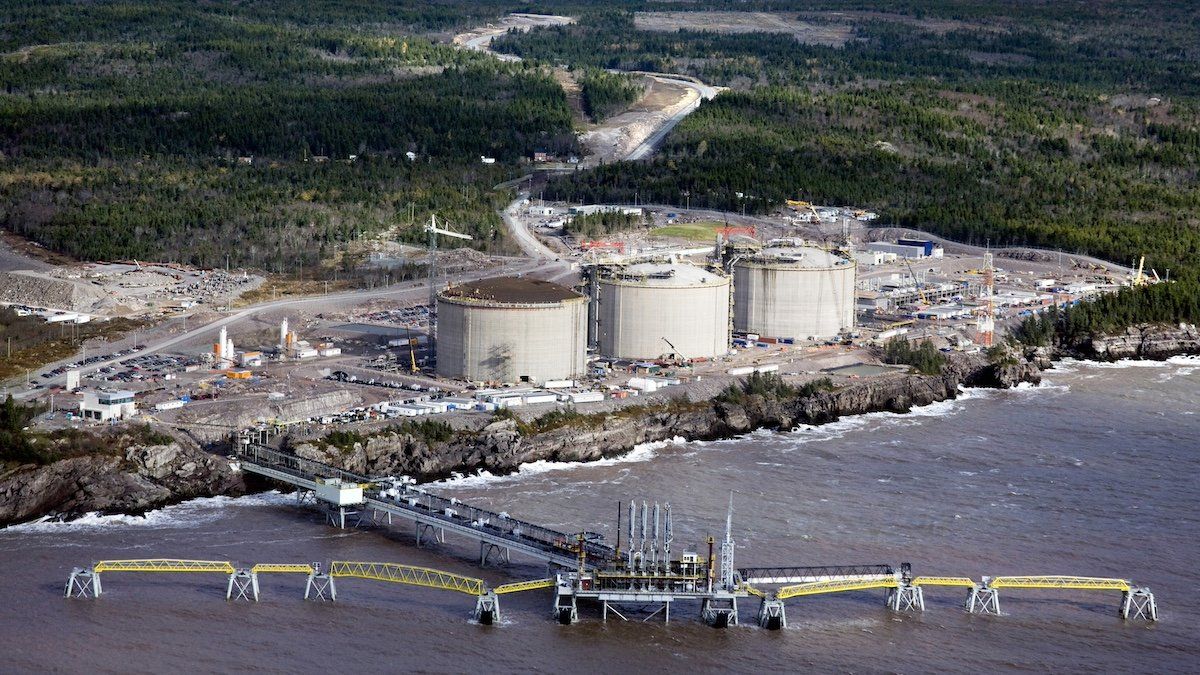 ​FILE PHOTO: The Canaport LNG receiving and regassification terminal in St. John, New Brunswick is seen in this October, 2008 handout photo. Repsol has signed natural gas supply deals from its newly built Canaport liquefied natural gas terminal in New Brunswick, Canada, the company said on June 19, 2009.