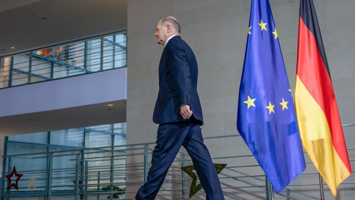 Following the end of the "traffic light" coalition, Federal Chancellor Olaf Scholz has submitted a request to the president of the Bundestag for a vote of confidence in the Bundestag.