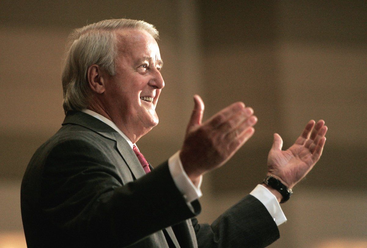 ​Former Canadian Prime Minister Brian Mulroney reacts to a standing ovation at the Canadian Club in Ottawa, Canada, on Sept. 14, 2007. 