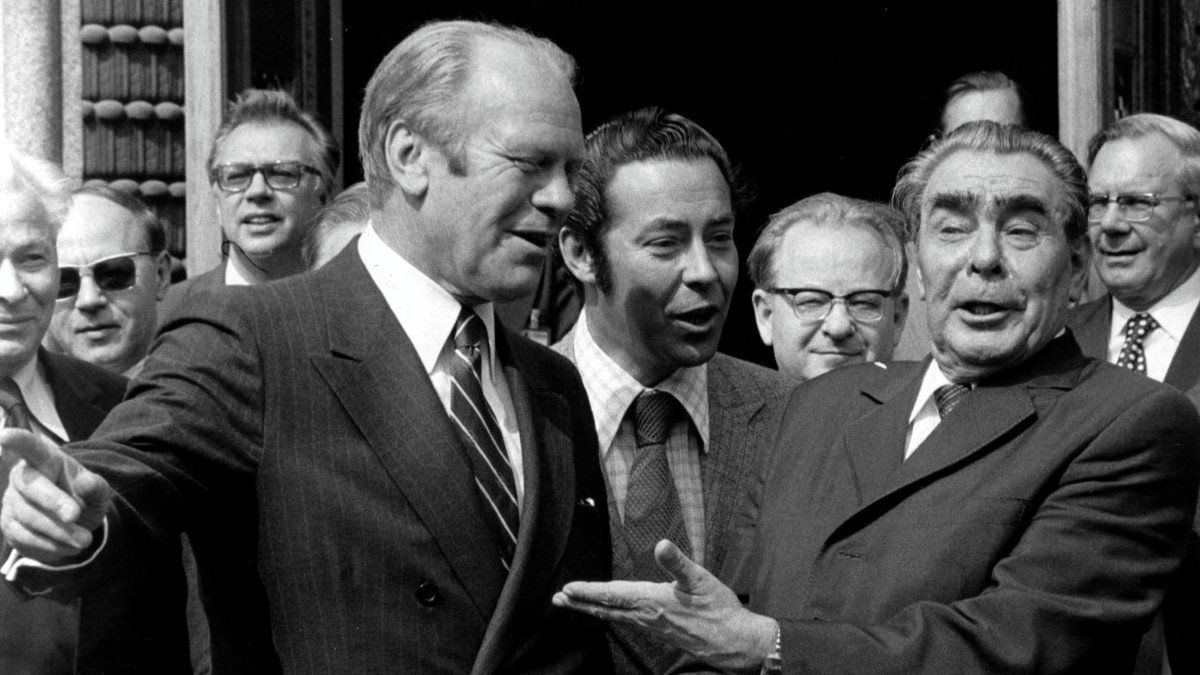 Gerald Ford American President and Leonid Brejnev Soviet Leader, on July 30, 1975 at Conference on Security and Cooperation in Helsinki.