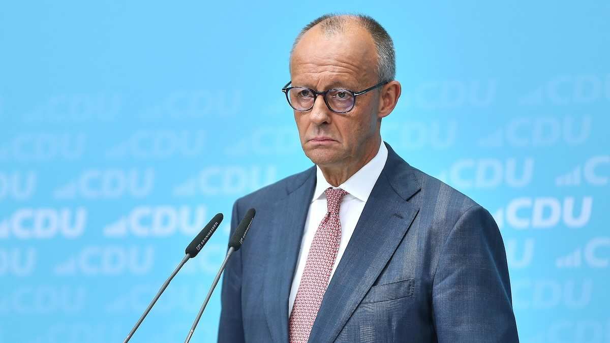 Germany’s political center suffers historic blow, Turkey weighs coming to Saudi Arabia’s aid, Major TV networks support outlets banned from White House