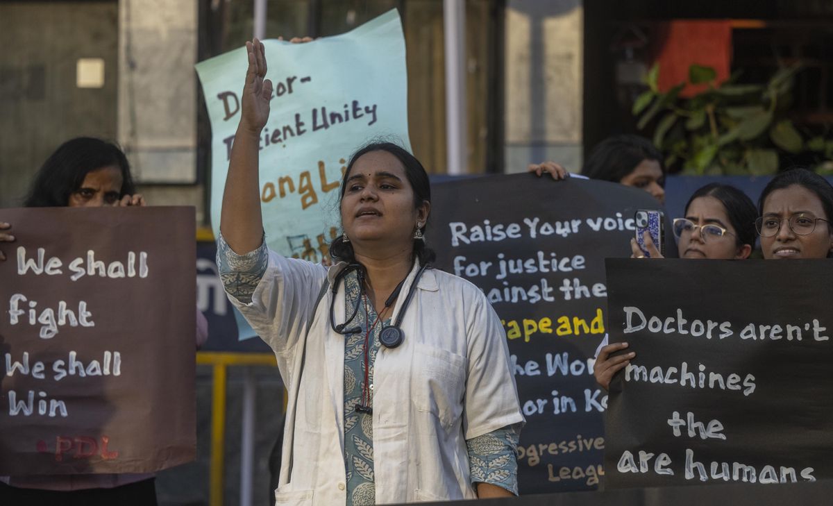 Mass protests in India after medical trainee found dead