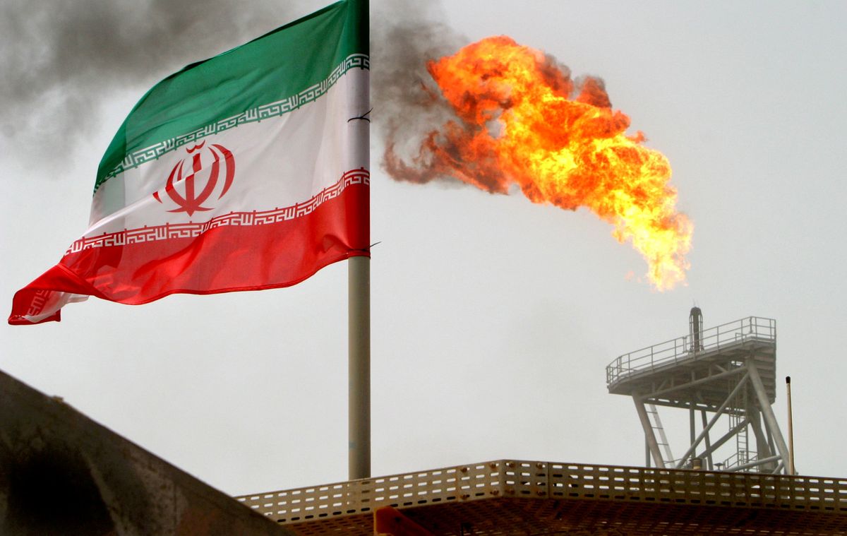 AMERICA’S CRUDE DREAMS ON IRAN