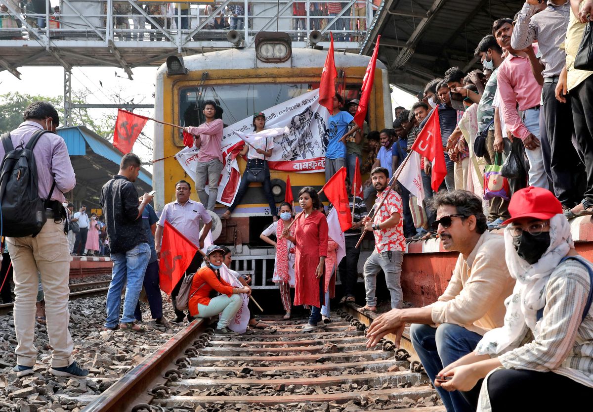 Indian workers strike, Shanghai lockdown makes oil market jittery, Biden’s budget plan, EU targets Lebanese laundering