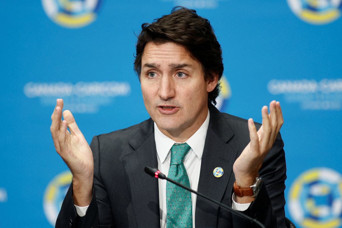 Justin Trudeau shrugging 