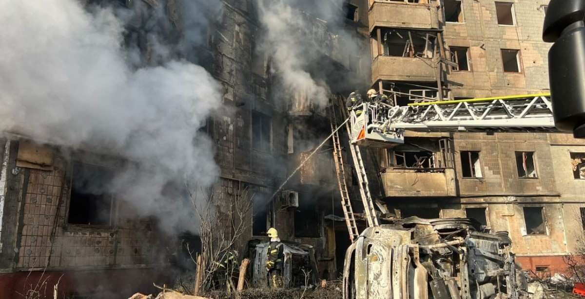 At least 25 people, including three children, were killed in a Russian drone and missile assault on Ternopil, in western Ukraine, overnight on Wednesday (19November2025), according to Ukrainian rescue services.