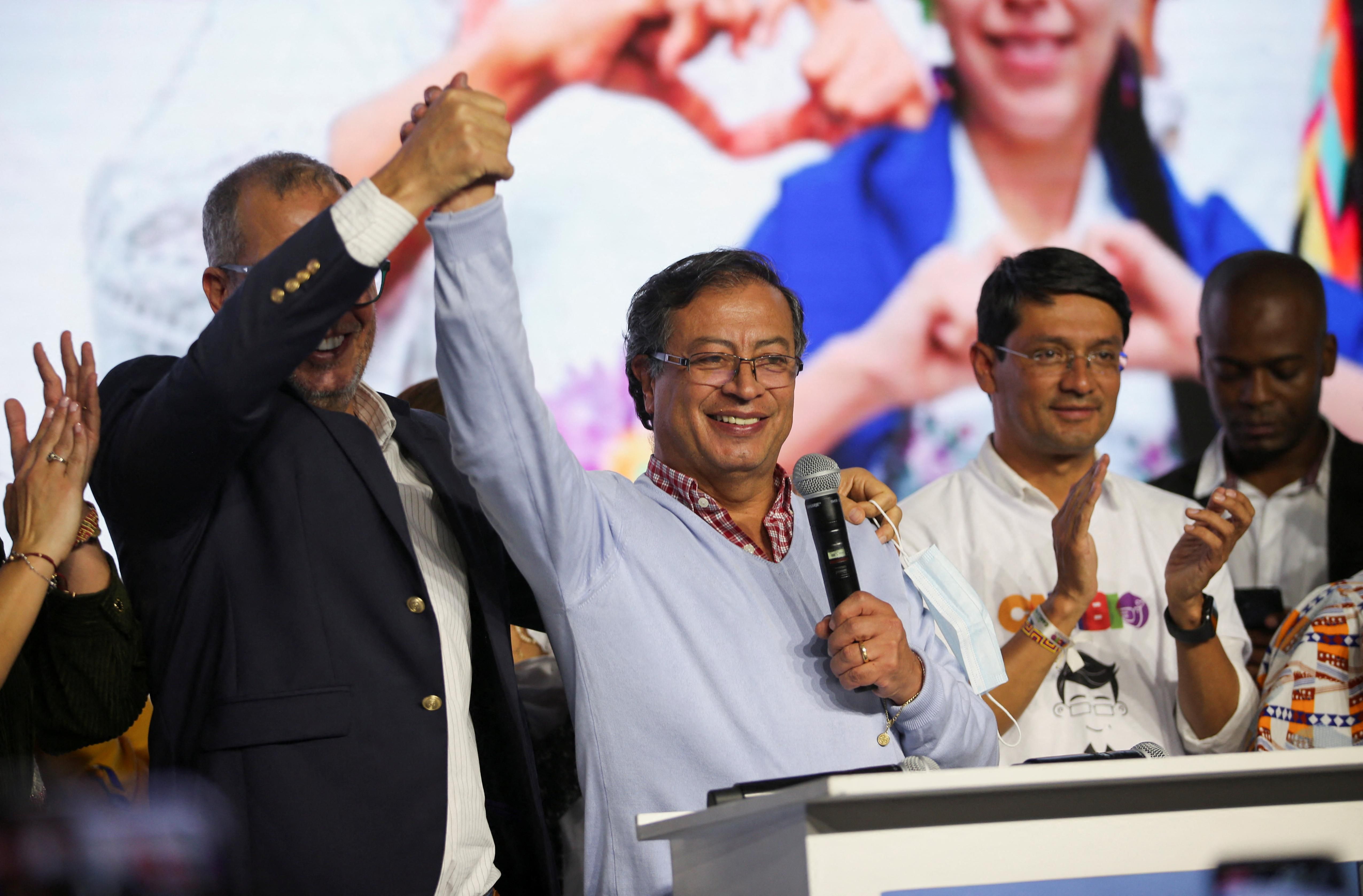 What We're Watching: Colombian presidential frontrunner, trouble in Corsica