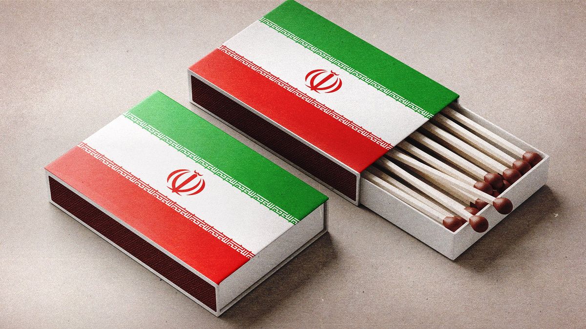 Matchboxes with the Iran flag