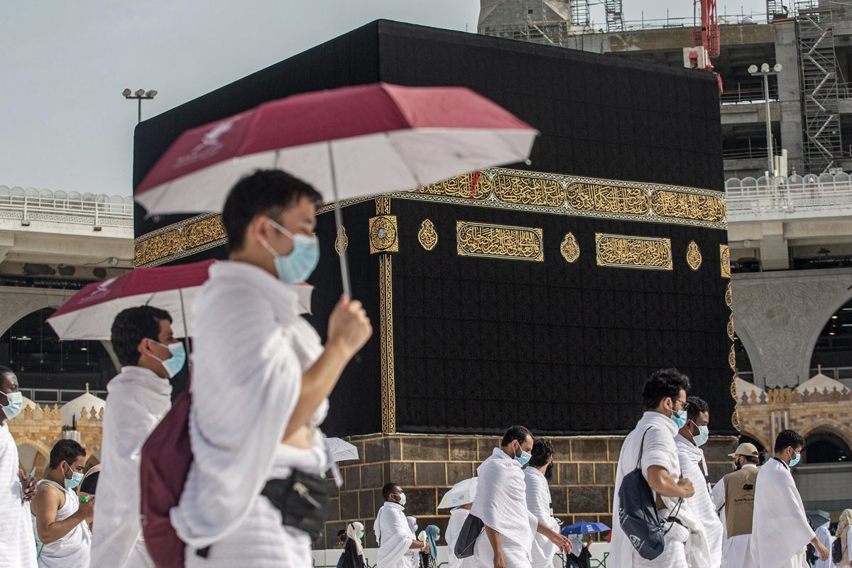 Mecca open for hajj, Gambian polls, Ukraine’s GDP, taxidermy confiscation