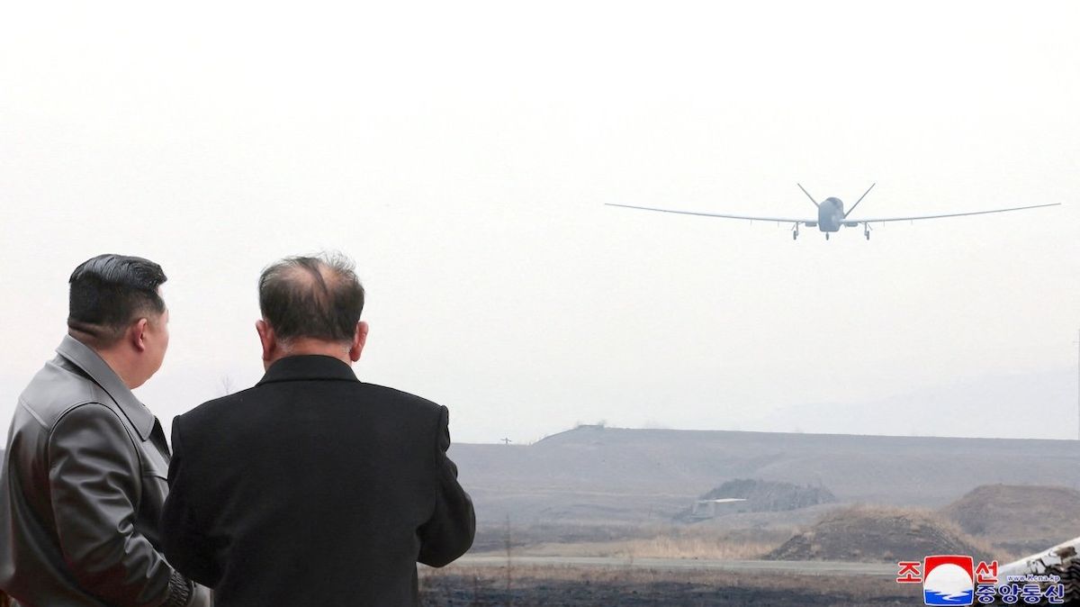 ​North Korean leader Kim Jong Un supervises the test of suicide drones with artificial intelligence at an unknown location, in this photo released by North Korea's official Korean Central News Agency on March 27, 2025. 