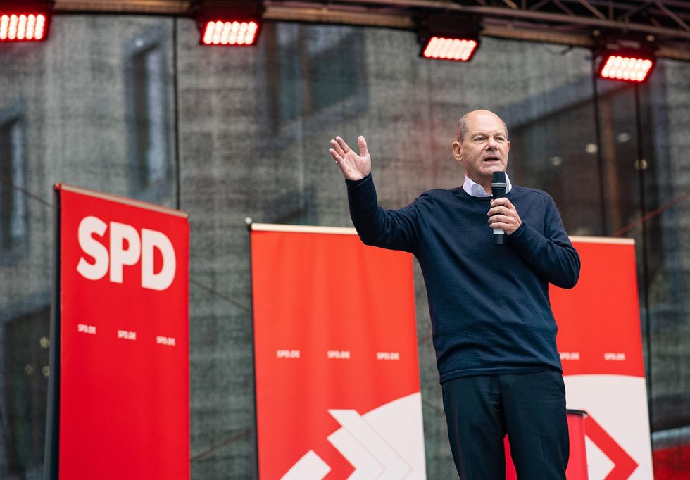 Olaf Scholz campaigning in M\u00fcnster.