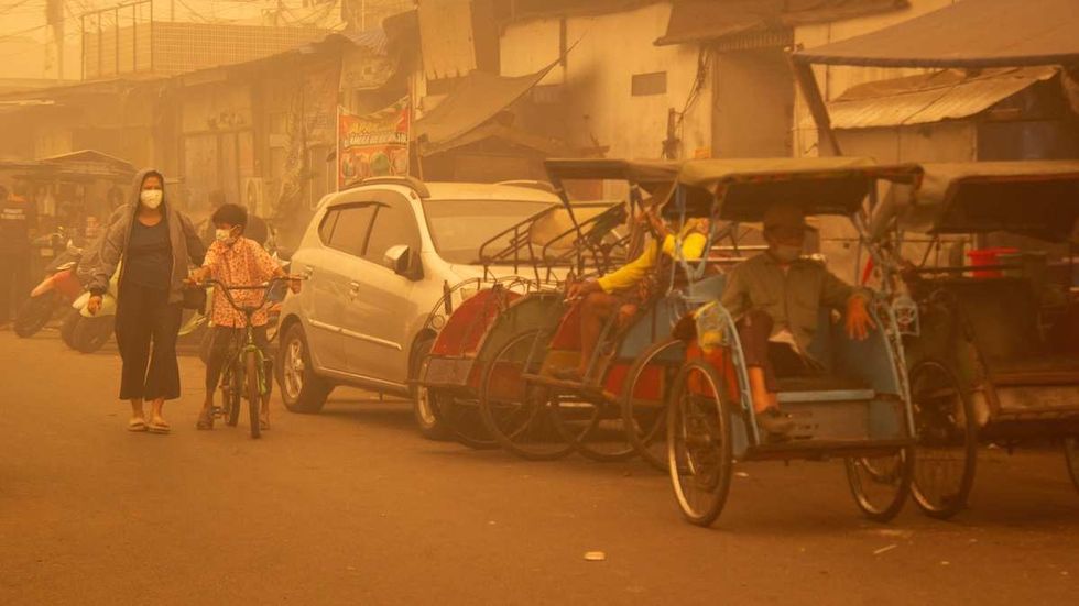 Indonesian wildfires rage, Ethiopia imposes interim government on rebel region, Mexico tries to ban harmful content