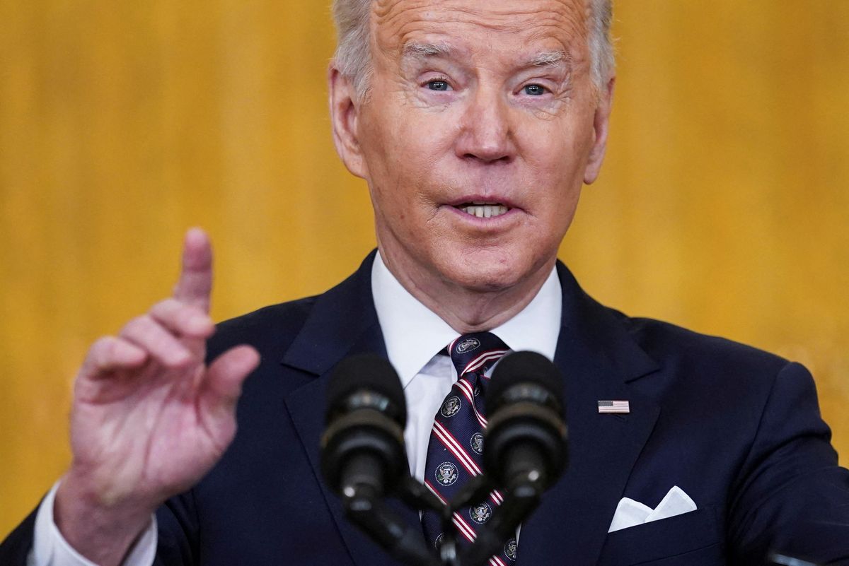 Biden takes aim at Putin
