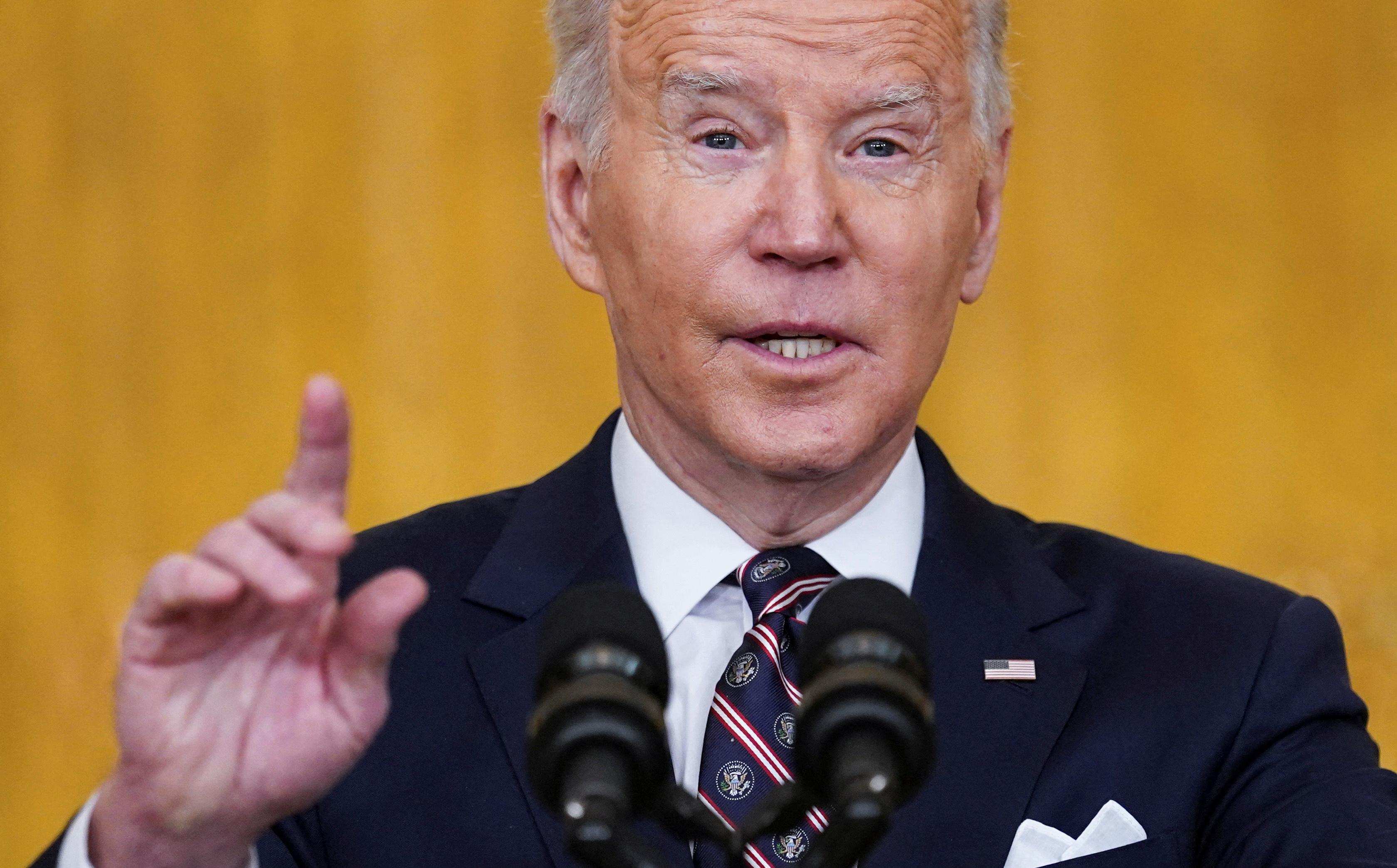 Biden takes aim at Putin