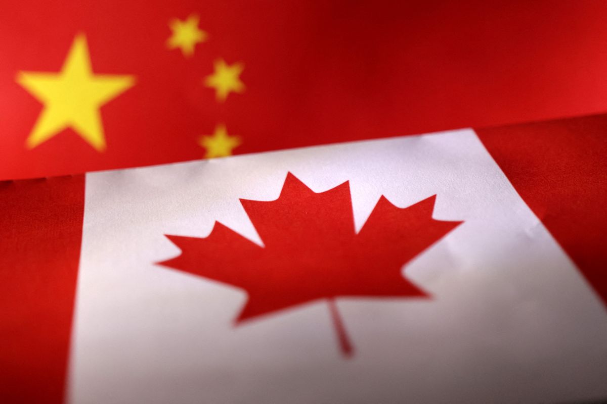 Printed Chinese and Canada flags. 