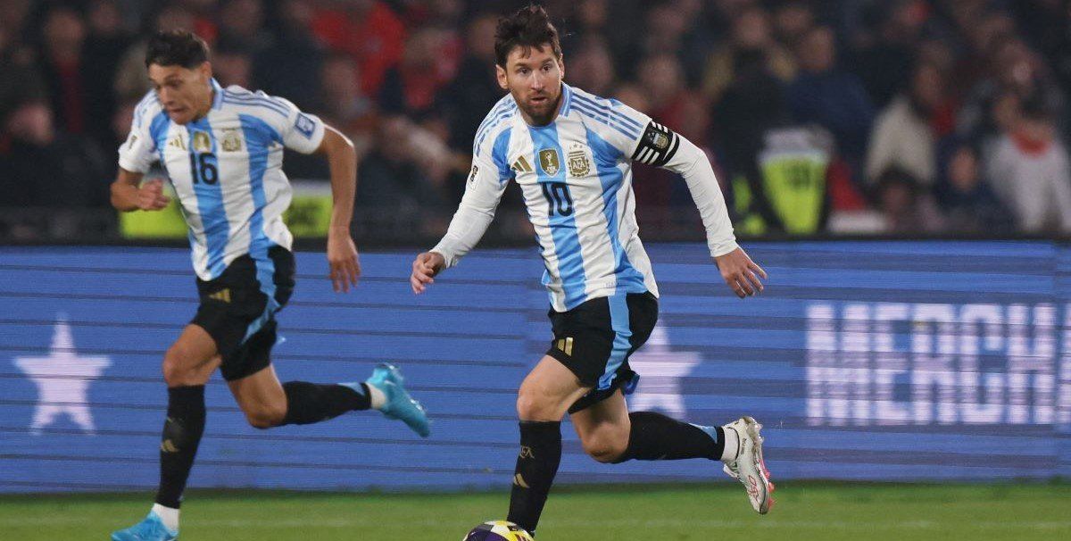 ​Soccer Football - World Cup - South American Qualifiers - Chile v Argentina - Estadio Nacional Julio Martinez Pradanos, Santiago, Chile - June 5, 2025 Argentina's Lionel Messi in action  