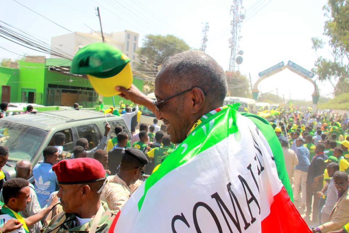 ​Somaliland's ruling party candidate and newly elected president Musa Bihi Abdi greets his supporters during an election campaign.