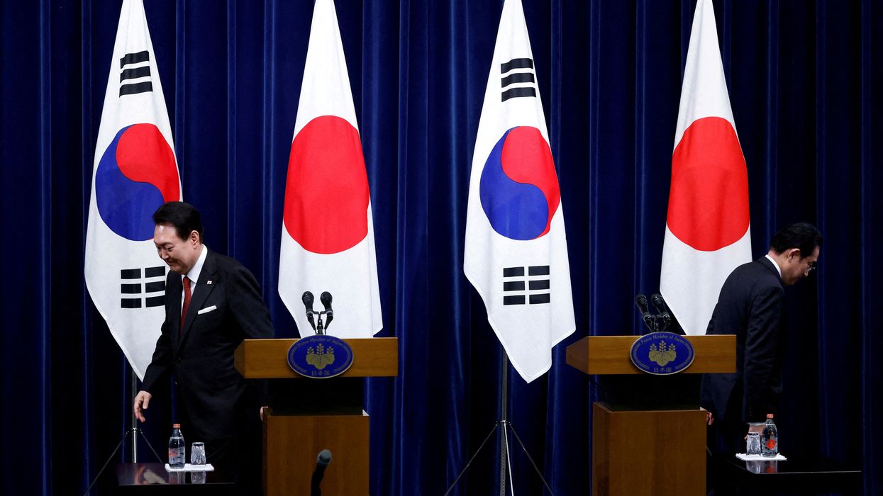 South Korea's President and Japan's Prime Minister on Stage in Tokyo