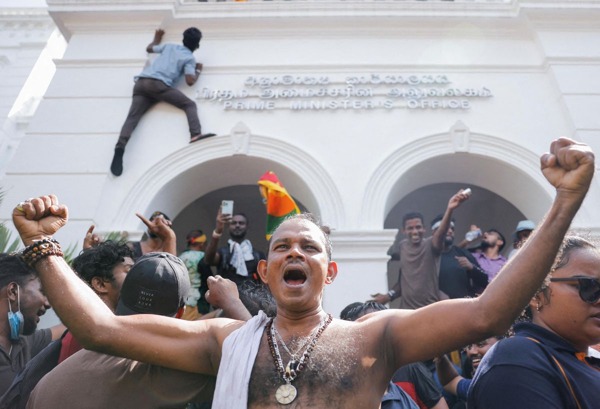 Sri Lanka slipping into anarchy
