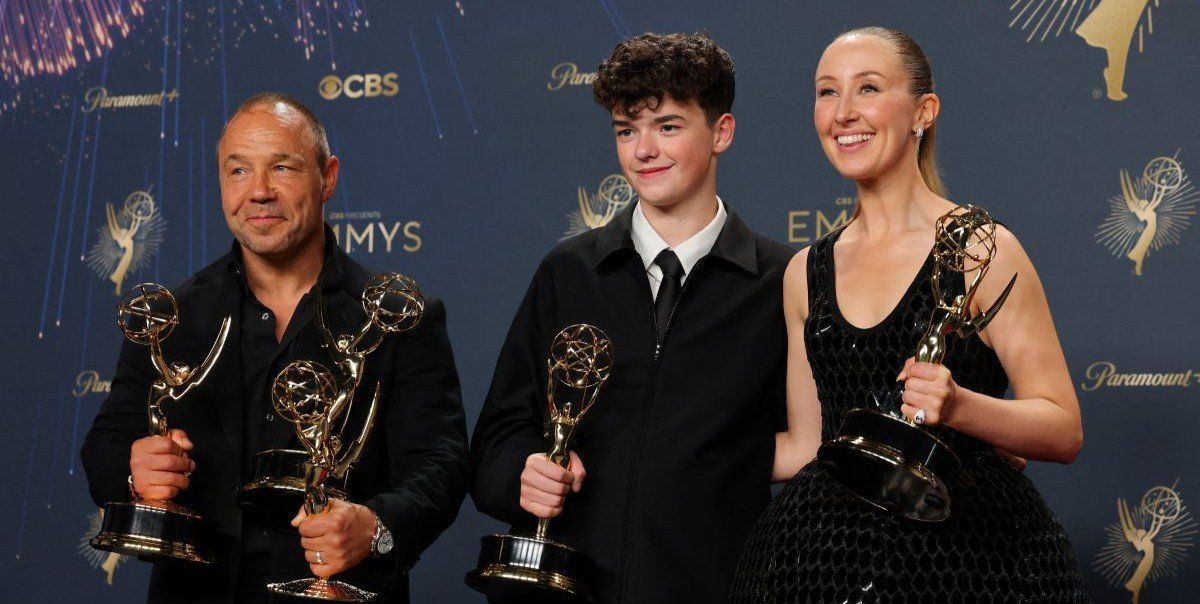 ​Stephen Graham, winner of Best Lead Actor in a Limited or Anthology Series or Movie and Best Writing for a Limited or Anthology Series or Movie, Owen Cooper, Best Supporting Actor in a Limited or Anthology Series or Movie, and Erin Doherty, Best Supporting Actress in a Limited or Anthology Series or Movie, for "Adolescence", Best Limited or Anthology Series pose with their awards at the 77th