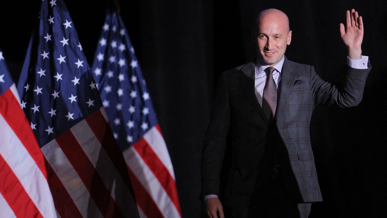 Trump taps hardliners and loyalists for key positions