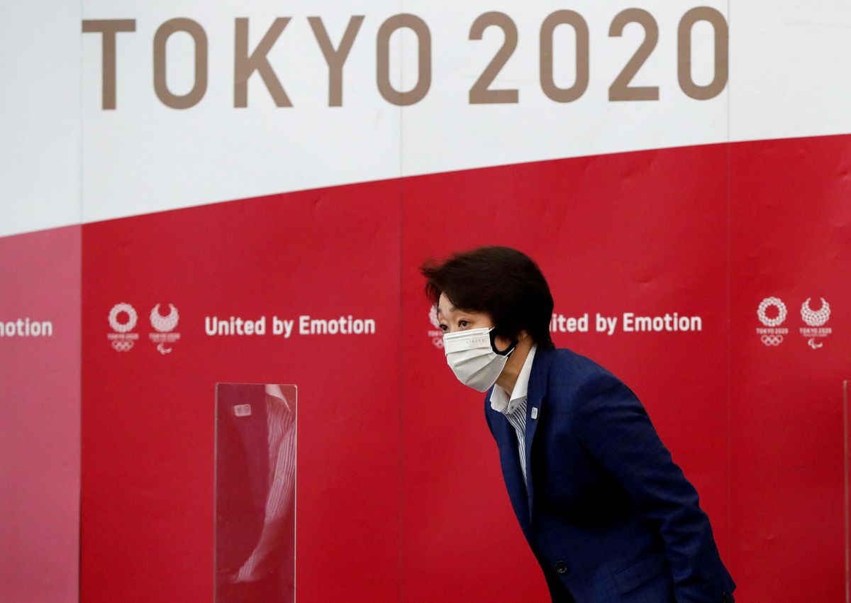 Tokyo 2020 Olympics Organising Committee President Seiko Hashimoto bows upon her arrival at the fourth roundtable meeting with medical experts to discuss on coronavirus disease (COVID-19) countermeasures, in Tokyo, Japan June 18, 2021.