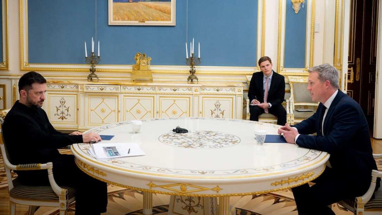 Ukraine's President Volodymyr Zelenskiy and U.S. Army Secretary Daniel Driscoll attend a meeting, amid Russia's attack on Ukraine, in Kyiv, Ukraine, November 20, 2025.