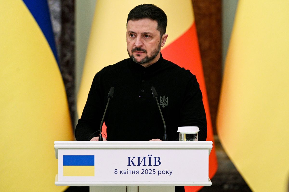 Ukraine accuses Russia of  recruiting Chinese fighters