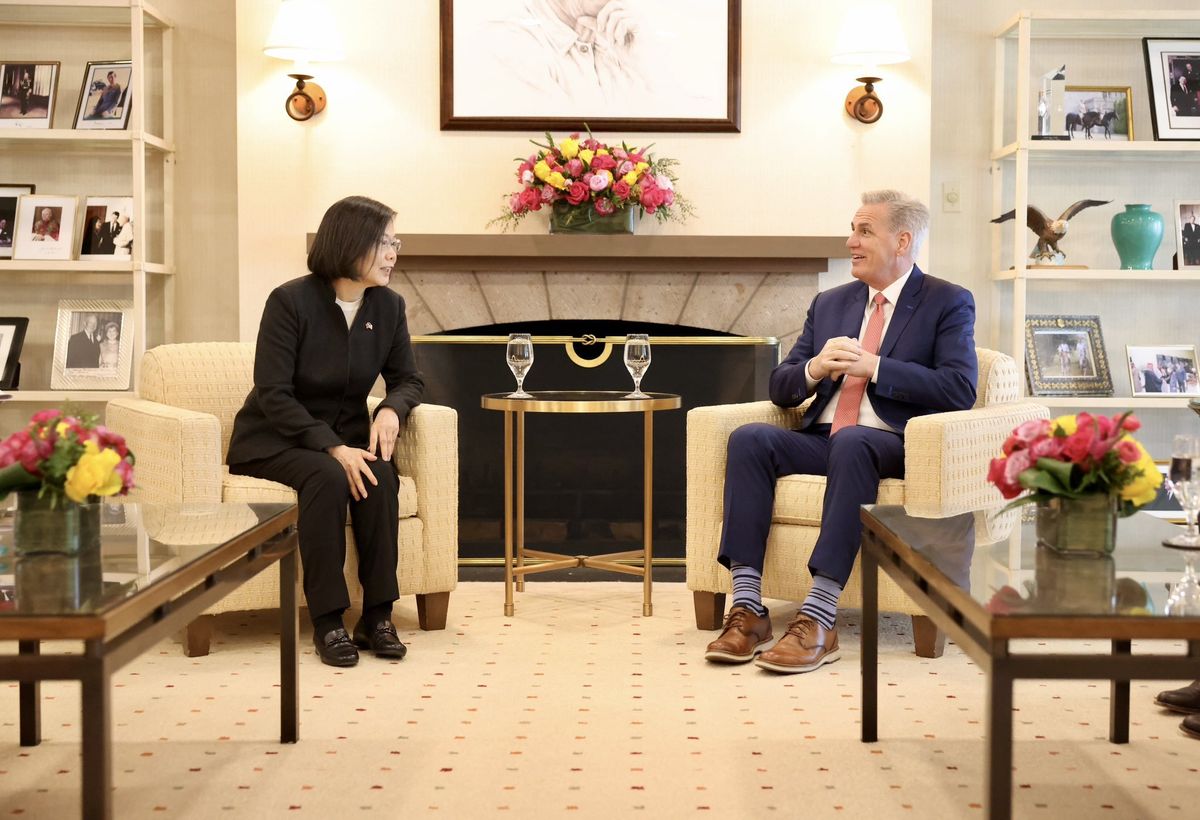 US House Speaker Kevin McCarthy meets Taiwan's President Tsai Ing-wen at the Ronald Reagan Presidential Library in California.