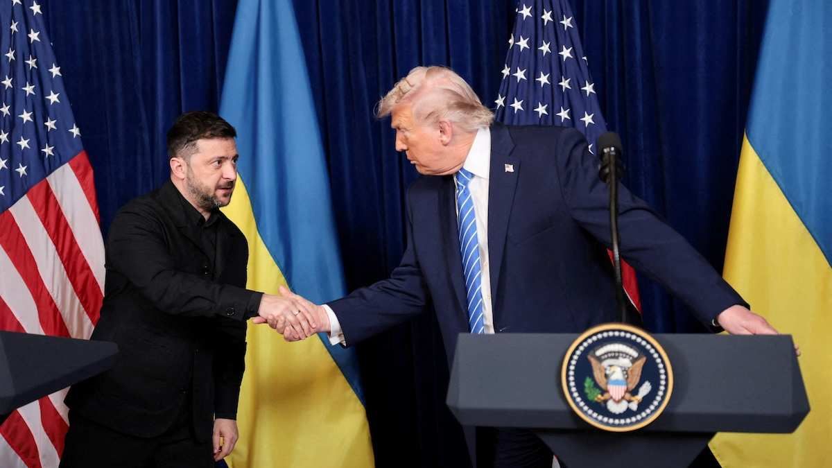 ​US President Donald Trump and Ukrainian President Volodymyr Zelensky shake hands at the Mar-a-Lago club, in Palm Beach, Florida, USA, on December 28, 2025.