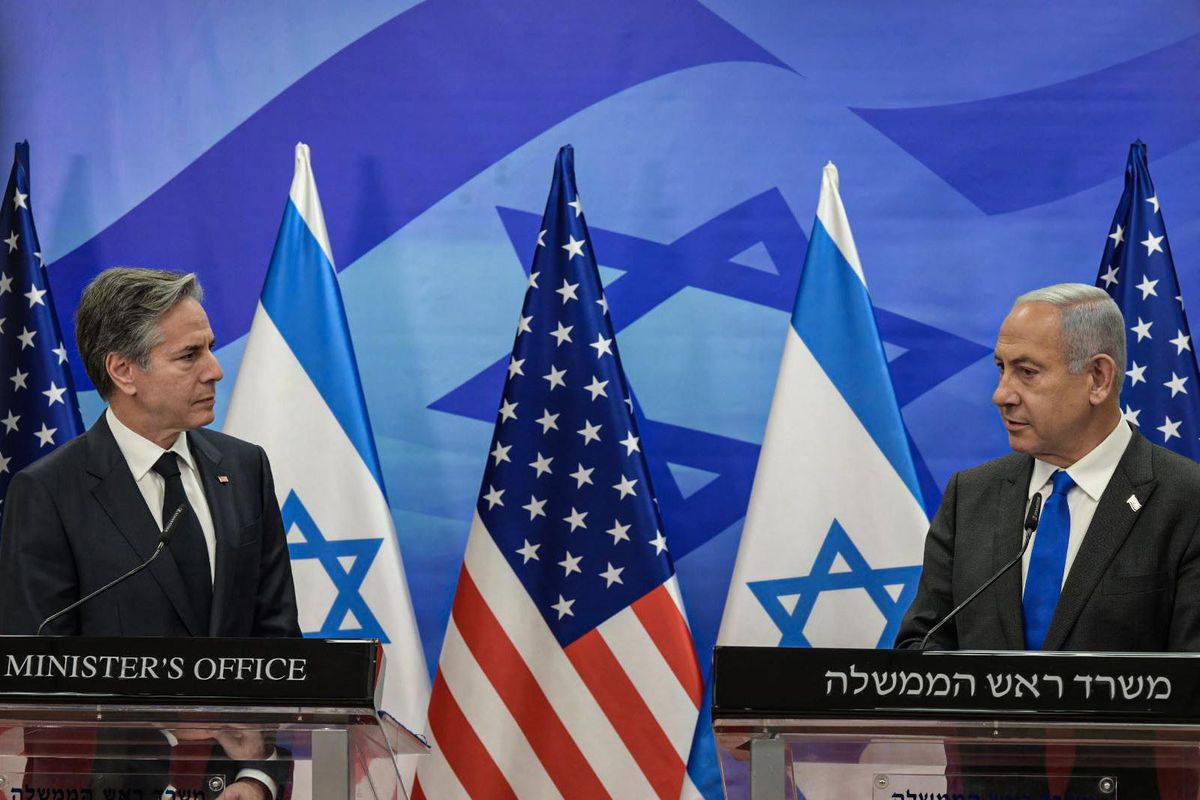 US Secretary of State Anthony Blinken (L) and Israeli Prime Minister Benjamin Netanyahu 