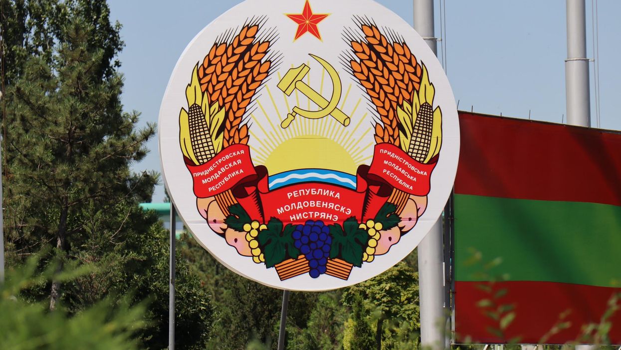 WhAt iS a “TrANsnisTRriA”?