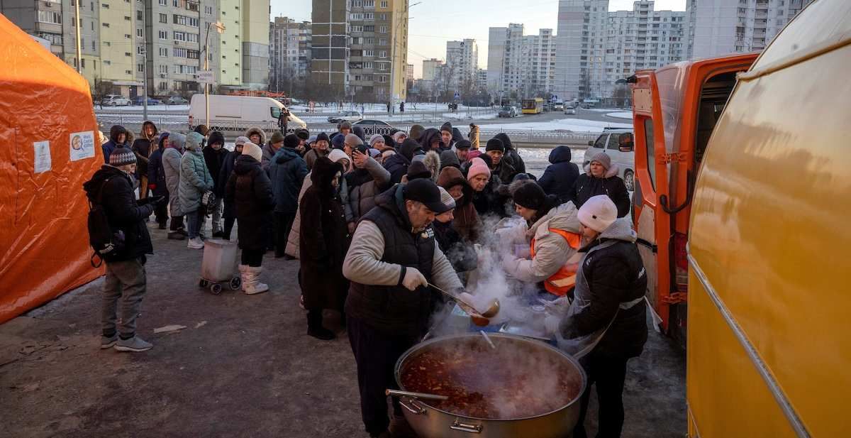 ​World Central Kitchen staff hand out free soup in a neighbourhood that experiences electricity and heating outages following recent Russian attacks on Ukraine’s civilian infrastructure during subzero temperatures in Kyiv, Ukraine February 3, 2026. 